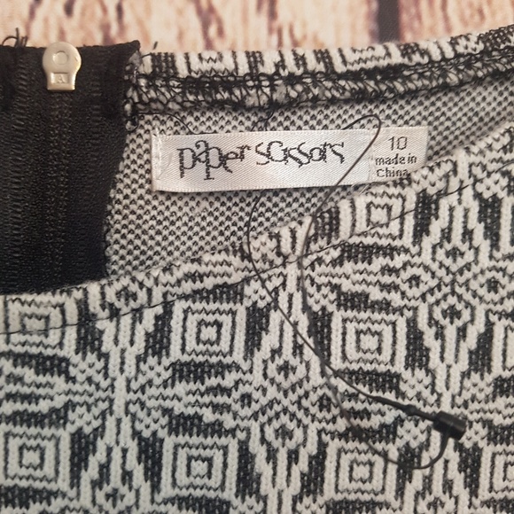 NWOT Paper scissors dress black white size 10 - Picture 4 of 5